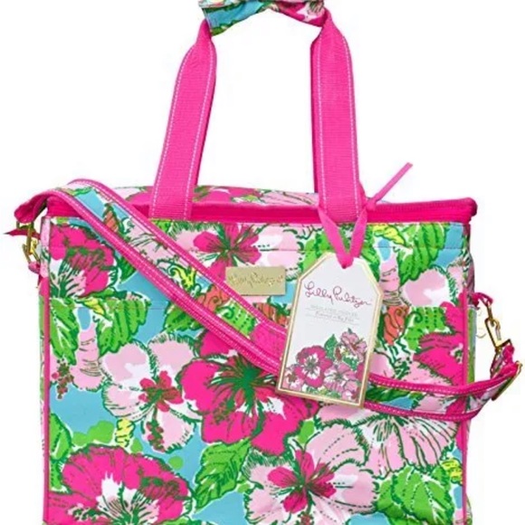 Lilly Pulitzer Beach Cooler Featured By Big Flirt in a Beautiful Floral Print - Picture 4 of 4